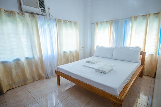 Rama International Beach Resort Botolan Eksteriør bilde